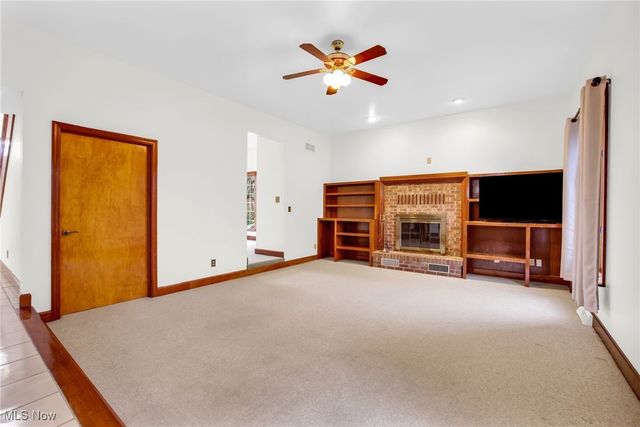 100 Merlot Court, Doylestown, OH 44230