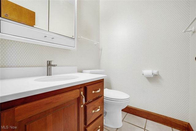 100 Merlot Court, Doylestown, OH 44230