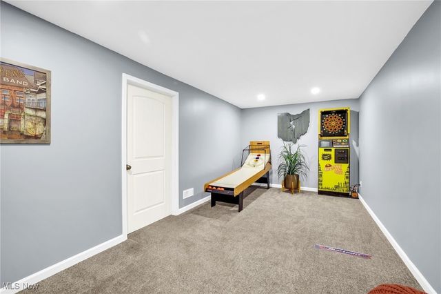 100 Merlot Court, Doylestown, OH 44230