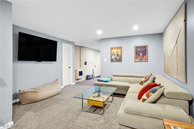 100 Merlot Court, Doylestown, OH 44230