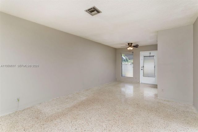 2215 Jackson St 3, Hollywood, FL 33020