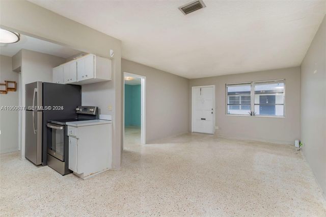 2215 Jackson St 3, Hollywood, FL 33020