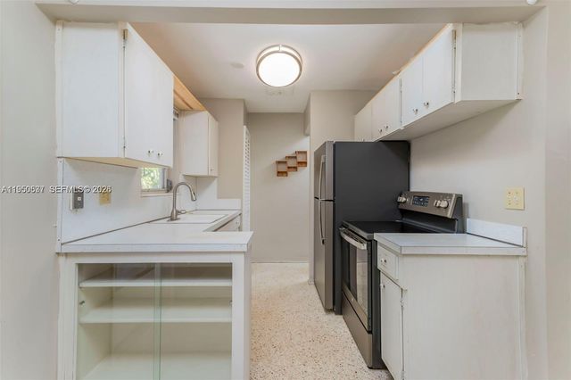 2215 Jackson St 3, Hollywood, FL 33020