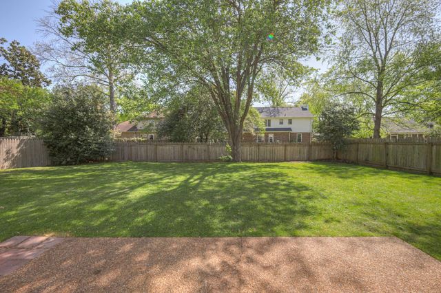521 Maplegrove Dr, Franklin, TN 37064