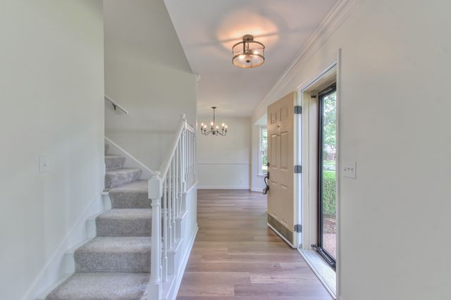 521 Maplegrove Dr, Franklin, TN 37064