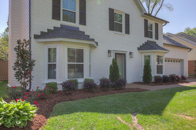 521 Maplegrove Dr, Franklin, TN 37064