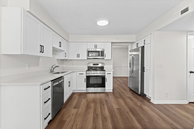 521 Maplegrove Dr, Franklin, TN 37064