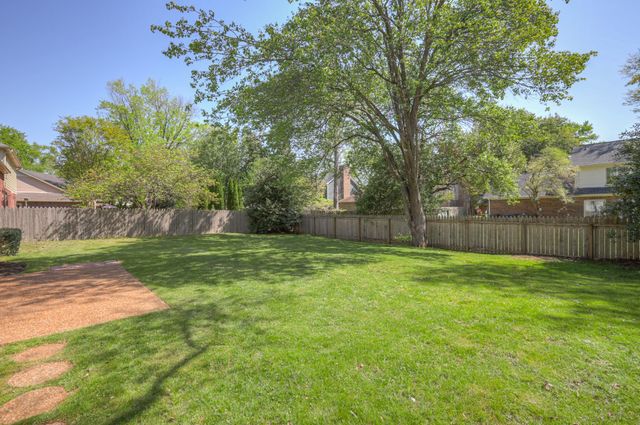 521 Maplegrove Dr, Franklin, TN 37064