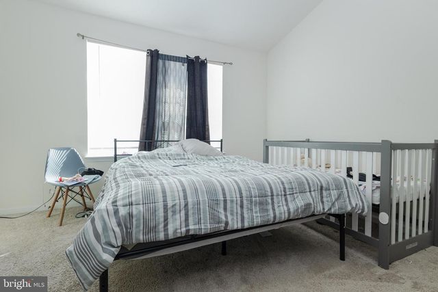 12 ORCHARD GREEN DR, Charles Town, WV 25414