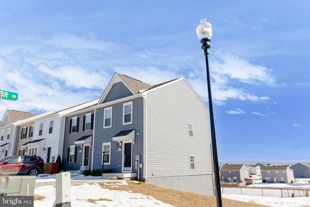 12 ORCHARD GREEN DR, Charles Town, WV 25414