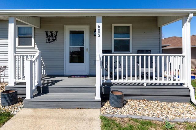 603 4th Ave., Parkersburg, IA 50665