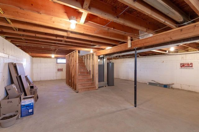 603 4th Ave., Parkersburg, IA 50665