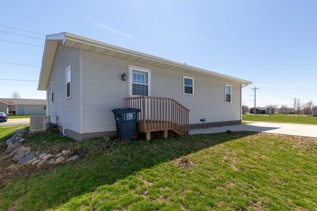 603 4th Ave., Parkersburg, IA 50665