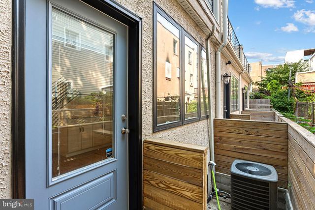 867 N OPAL ST, Philadelphia, PA 19130