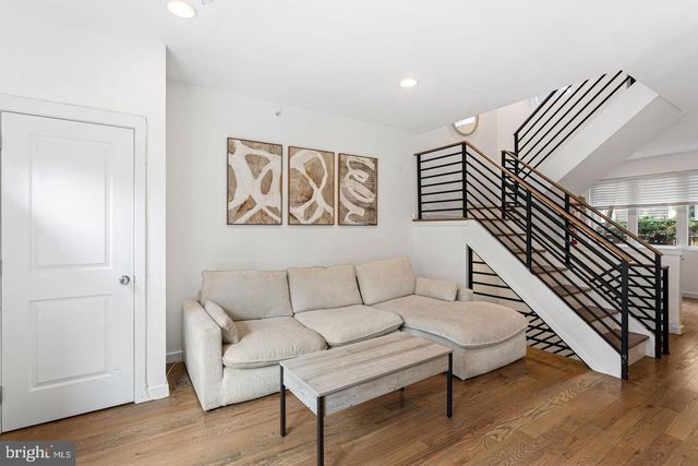 867 N OPAL ST, Philadelphia, PA 19130