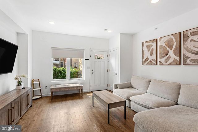 867 N OPAL ST, Philadelphia, PA 19130