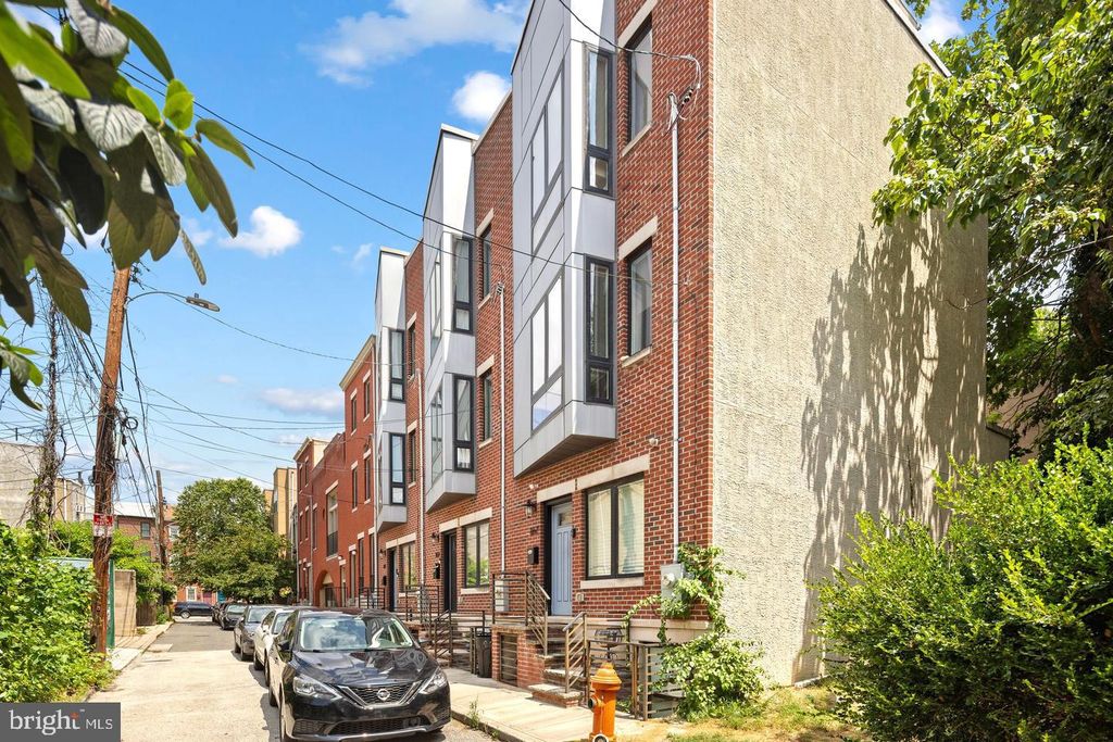 867 N OPAL ST, Philadelphia, PA 19130