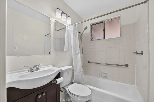 16734 E Devanah, Covina, CA 91722