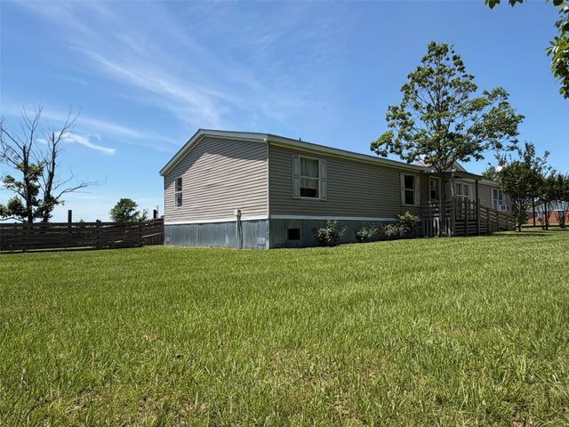521 County Road 3070, Crockett, TX 75835