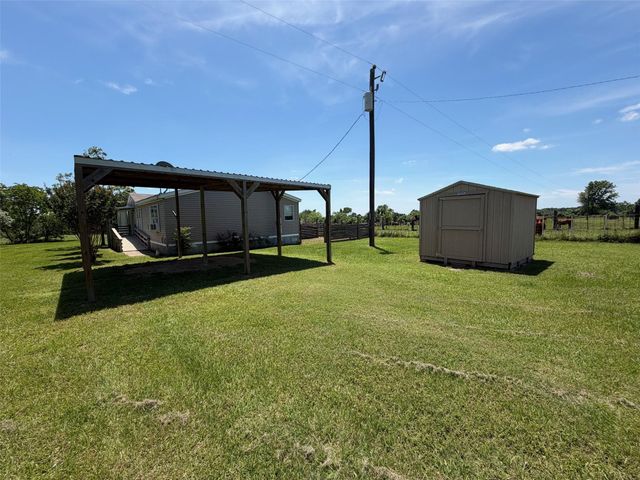 521 County Road 3070, Crockett, TX 75835