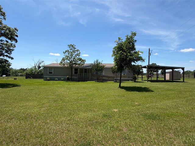 521 County Road 3070, Crockett, TX 75835