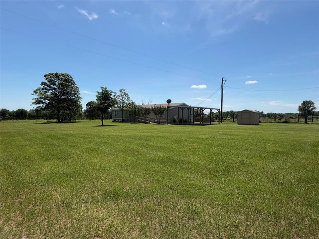 521 County Road 3070, Crockett, TX 75835