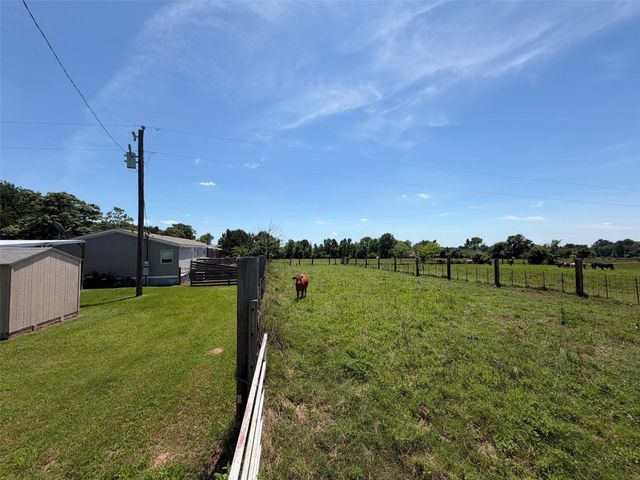521 County Road 3070, Crockett, TX 75835