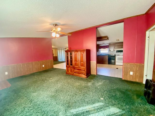 521 County Road 3070, Crockett, TX 75835