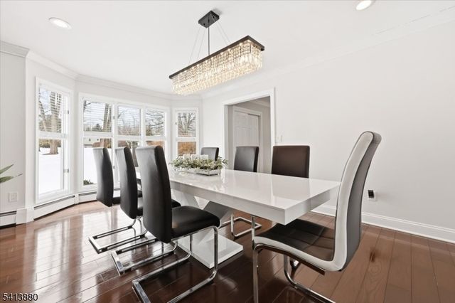 79 Melrose Dr, Chester Twp., NJ 07930