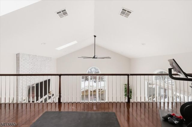 79 Melrose Dr, Chester Twp., NJ 07930