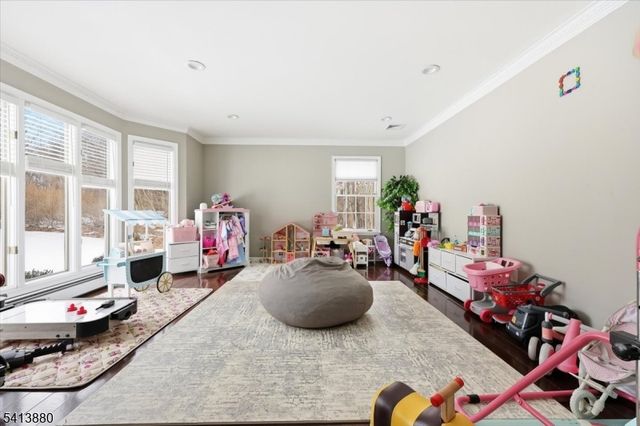 79 Melrose Dr, Chester Twp., NJ 07930