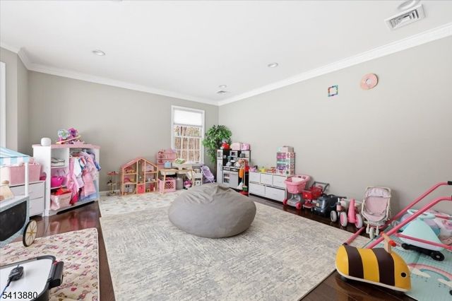 79 Melrose Dr, Chester Twp., NJ 07930