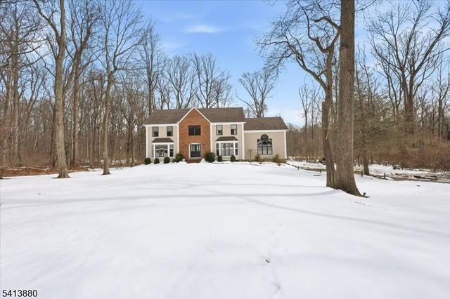 79 Melrose Dr, Chester Twp., NJ 07930