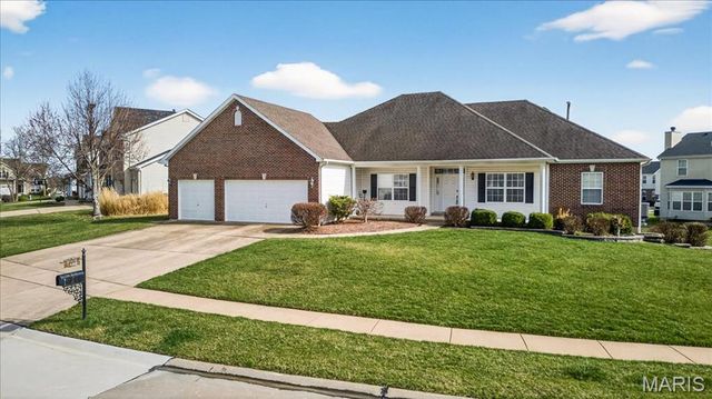 2450 Dunheath Lane, O'fallon, MO 63368