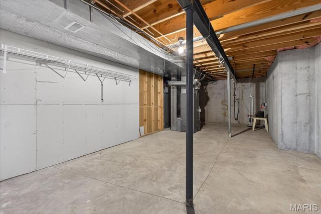 2450 Dunheath Lane, O'fallon, MO 63368