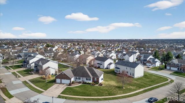 2450 Dunheath Lane, O'fallon, MO 63368