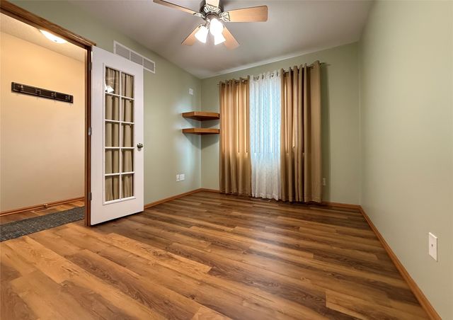 736 SE Ponds Edge Lane, Ankeny, IA 50021