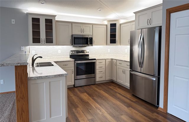 736 SE Ponds Edge Lane, Ankeny, IA 50021