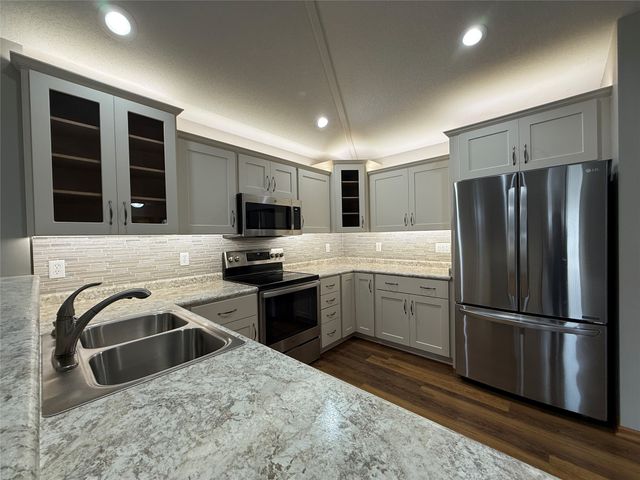 736 SE Ponds Edge Lane, Ankeny, IA 50021