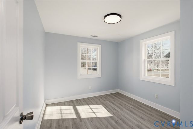 32 Seaboard St, Petersburg, VA 23803