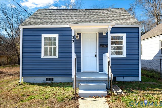 32 Seaboard St, Petersburg, VA 23803