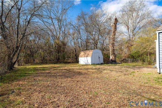 32 Seaboard St, Petersburg, VA 23803