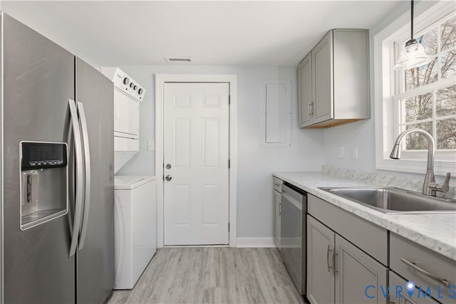 32 Seaboard St, Petersburg, VA 23803