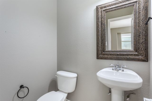 1240 Hayden Lane, Savannah, TX 76227