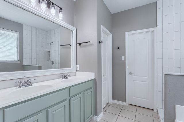 1240 Hayden Lane, Savannah, TX 76227