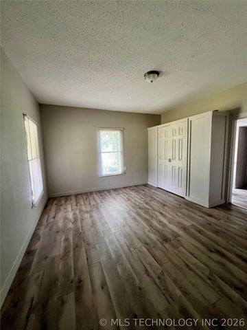 105 S Maytubby Street, Kingston, OK 73439