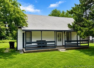 105 S Maytubby Street, Kingston, OK 73439