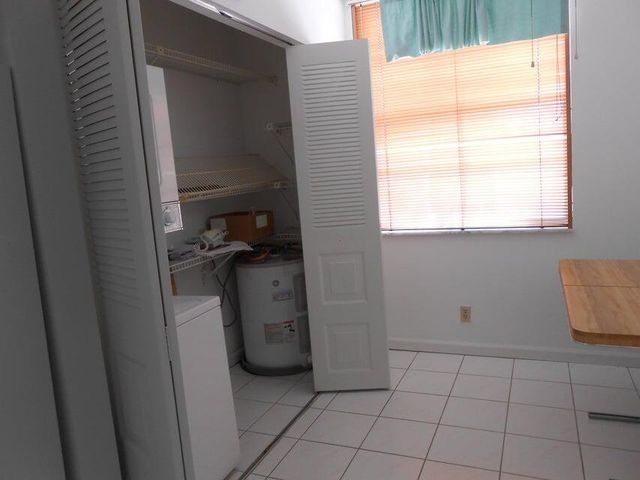 12 Willowbrook Lane 201, Delray Beach, FL 33446