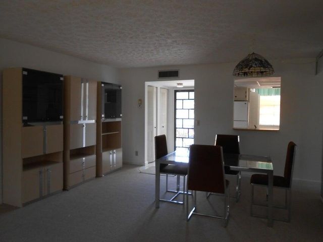 12 Willowbrook Lane 201, Delray Beach, FL 33446