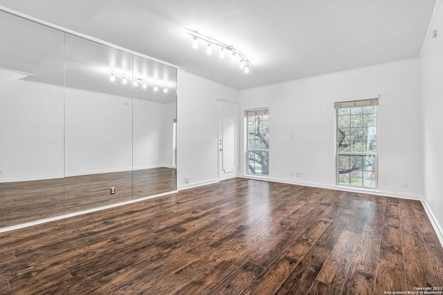 7711 Broadway Apt 27C, San Antonio, TX 78209